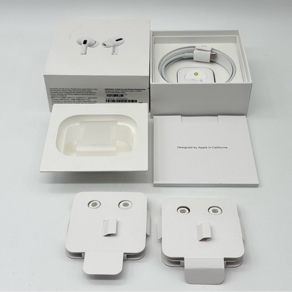 EMPTY BOX Apple AirPods Pro Replacement Ear Tips and Charger Cable